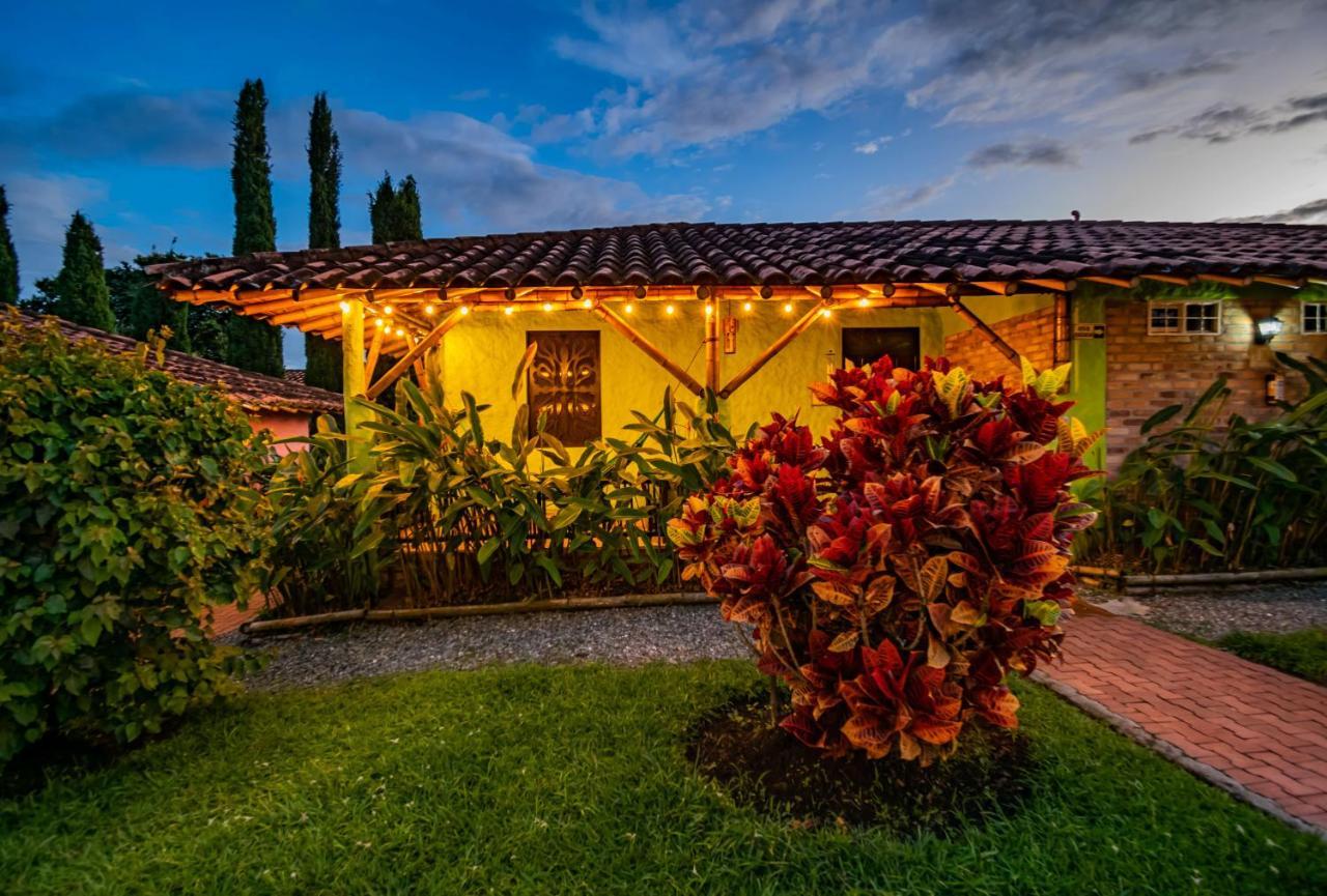 Hotel Campestre Solar De La Luna Albania  Exterior foto