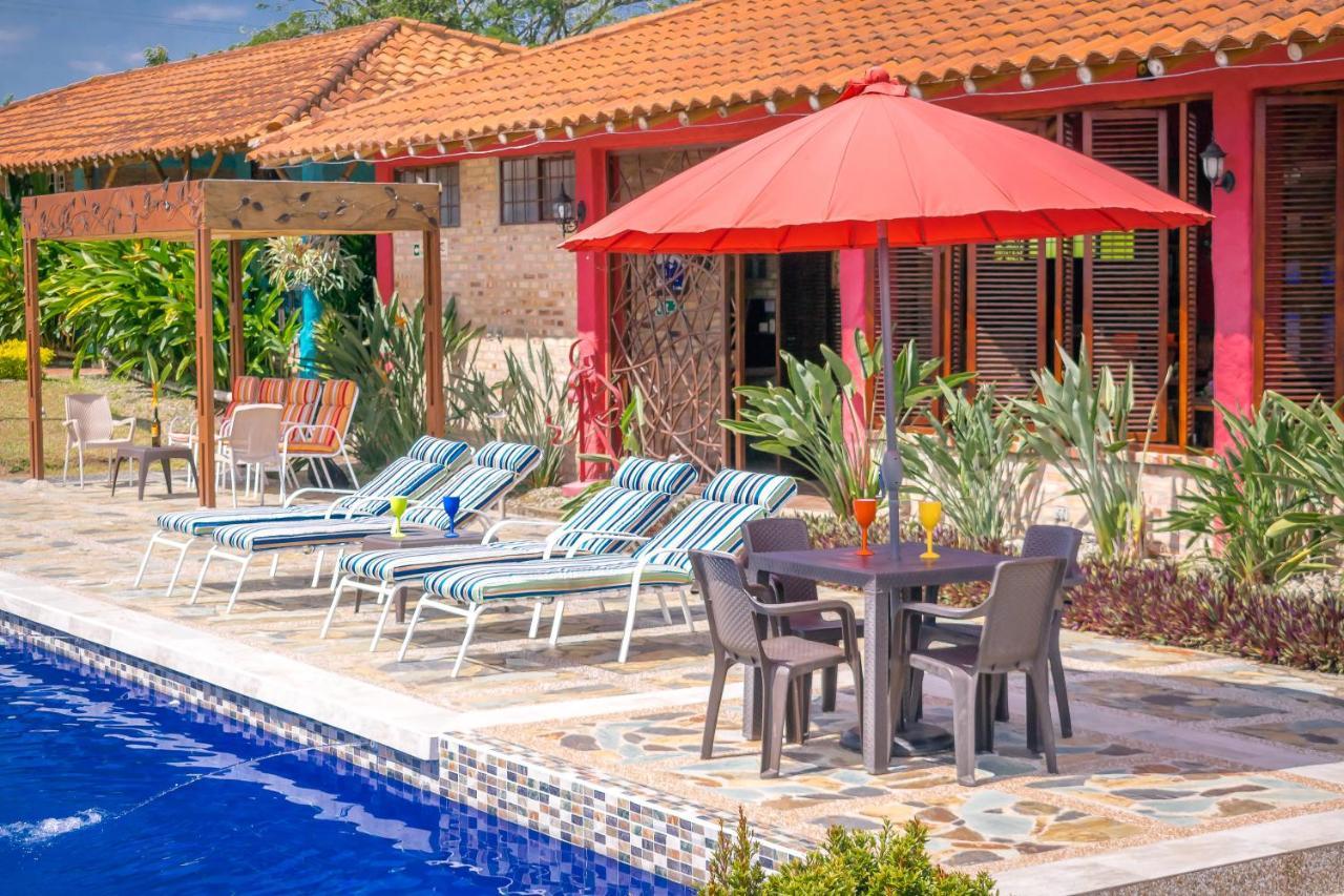 Hotel Campestre Solar De La Luna Albania  Exterior foto