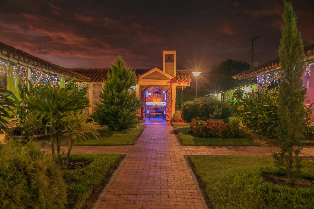 Hotel Campestre Solar De La Luna Albania  Exterior foto